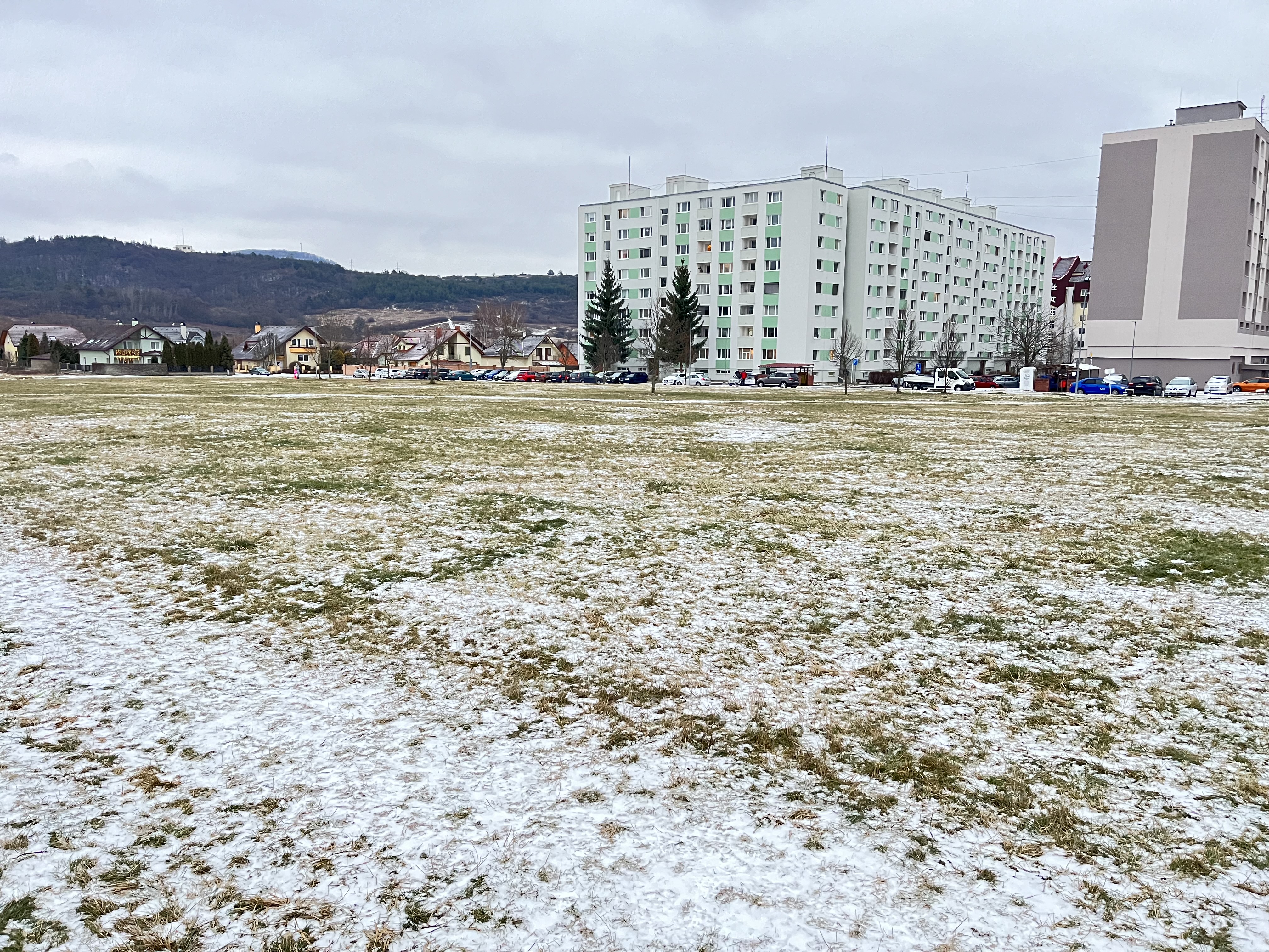 Pozemok pod Priorom, predaný spoločnosti REALINVEST SK 27.10.2023 / zdroj: autor